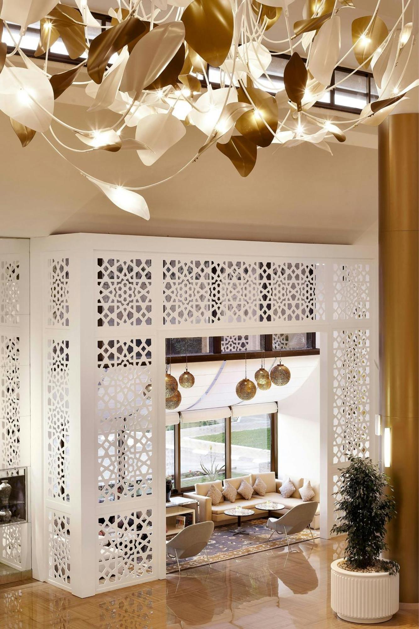 Le Meridien Al Khobar Exterior photo Laser cut wood