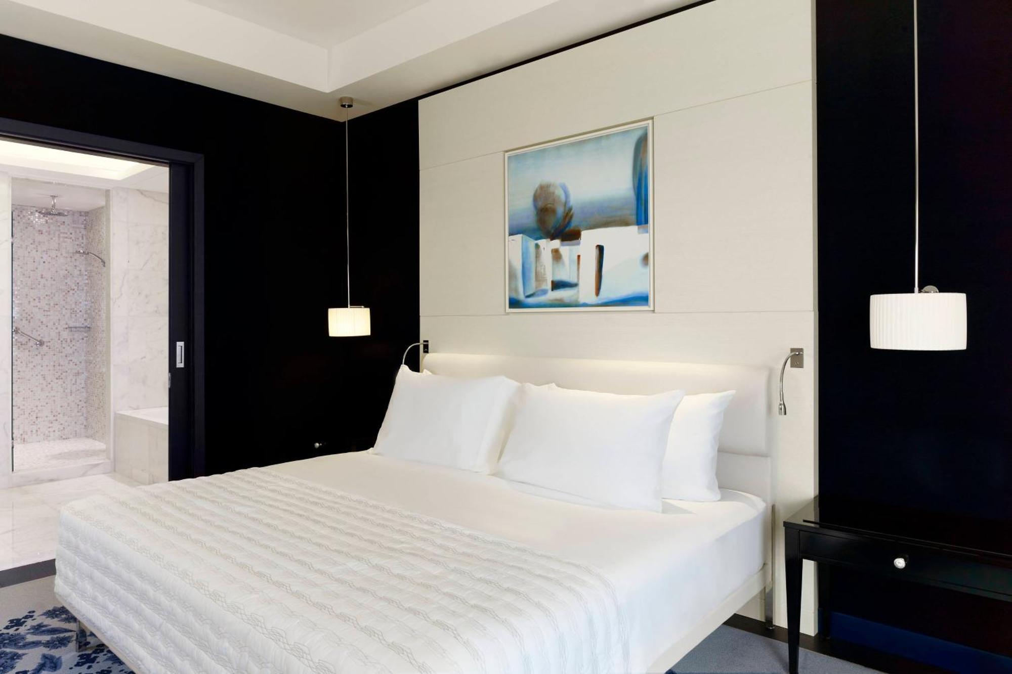 Le Meridien Al Khobar Exterior photo A bedroom at the hotel
