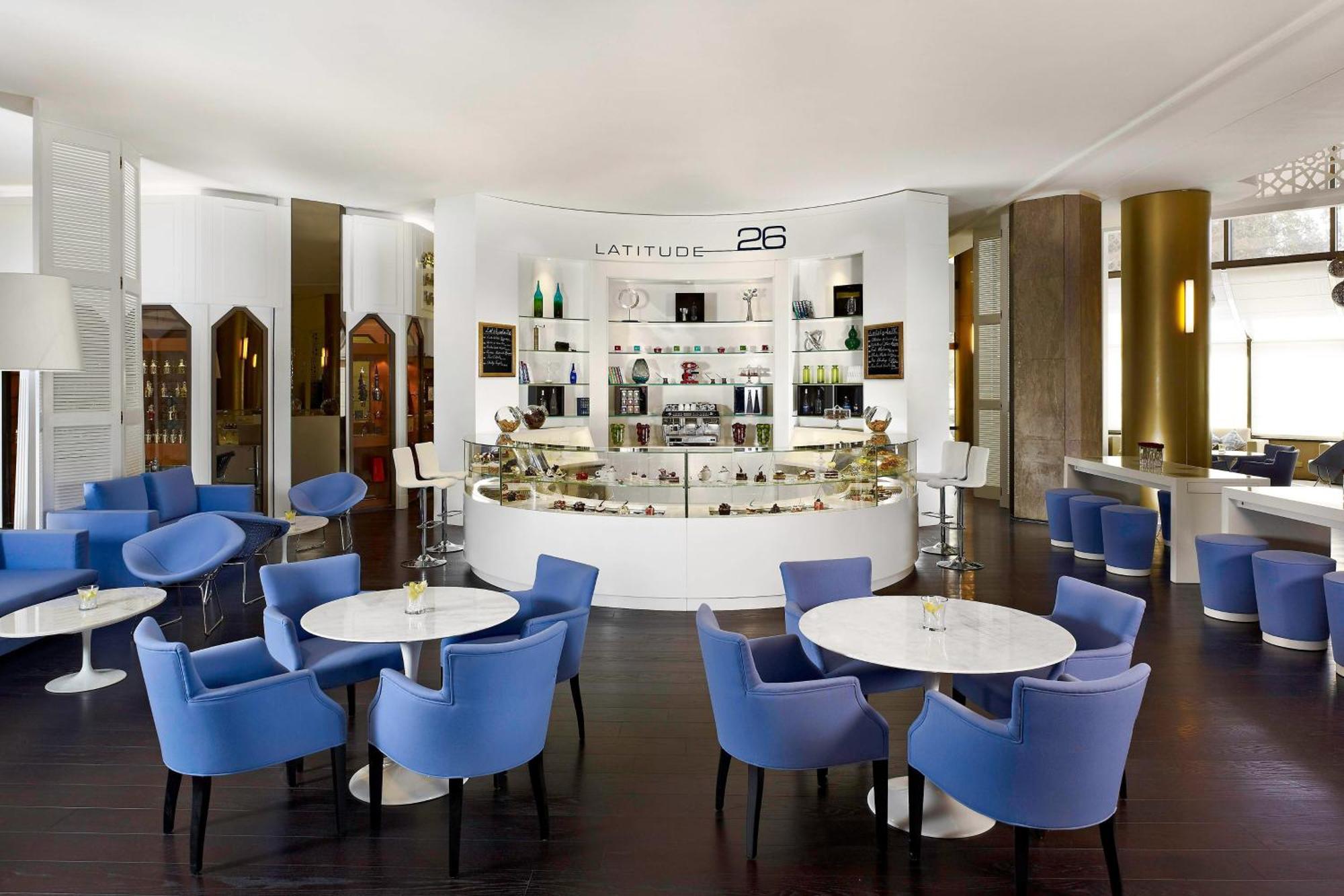 Le Meridien Al Khobar Exterior photo Lounge 26