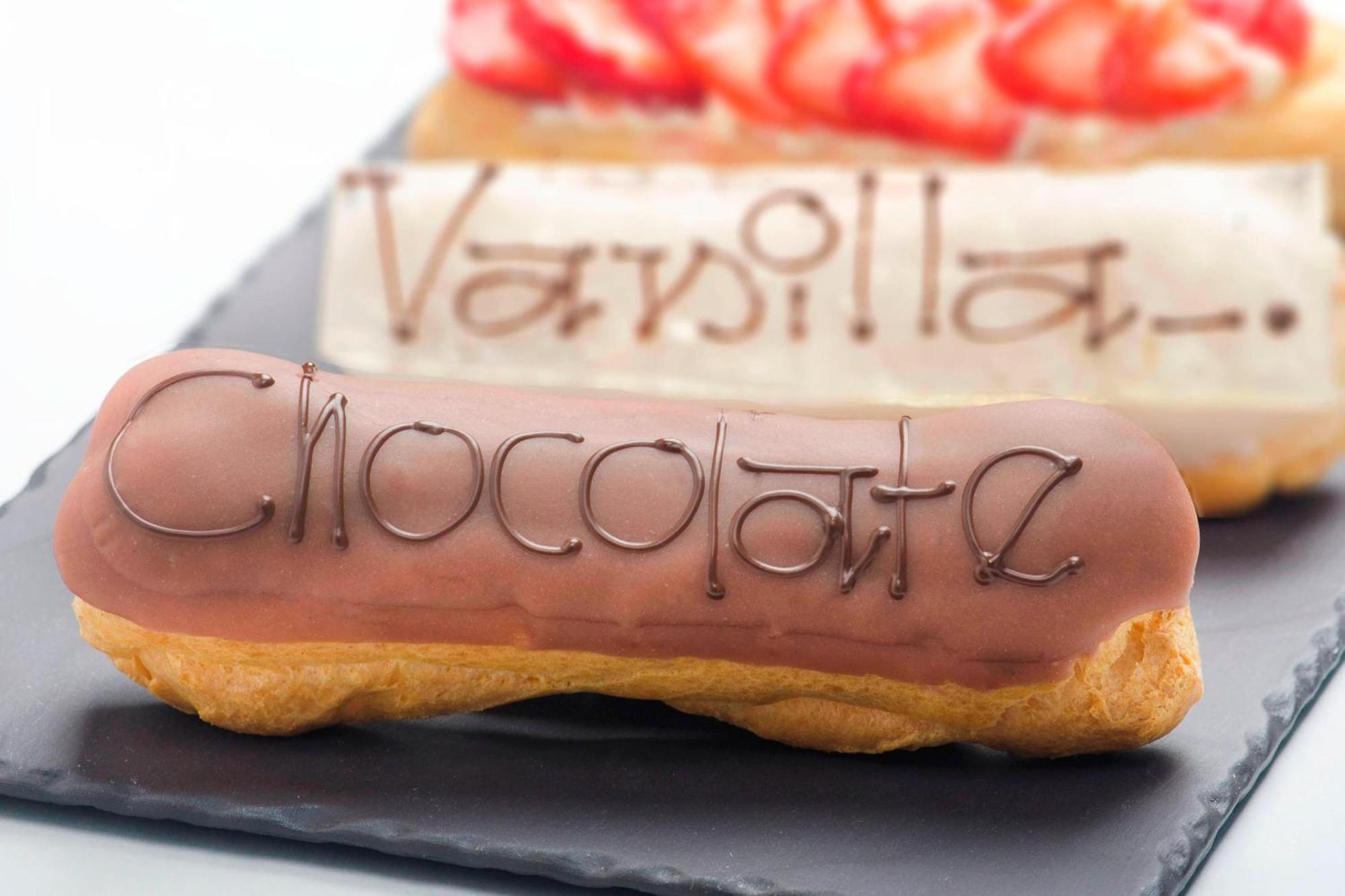 Le Meridien Al Khobar Exterior photo Chocolate eclair