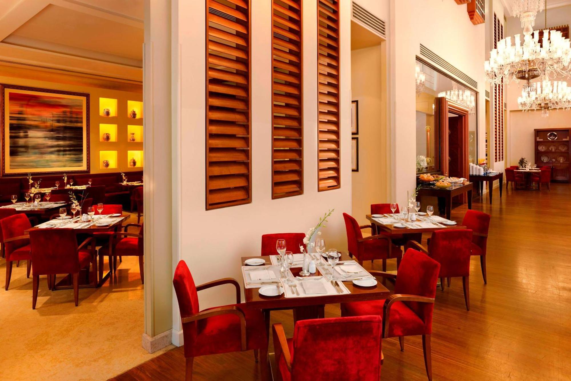 Le Meridien Al Khobar Exterior photo The restaurant