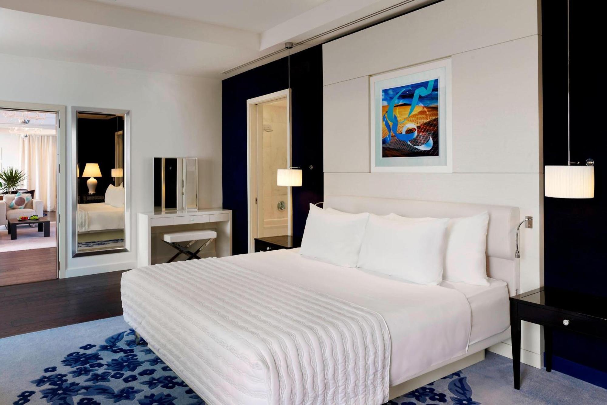Le Meridien Al Khobar Exterior photo A bedroom at the hotel