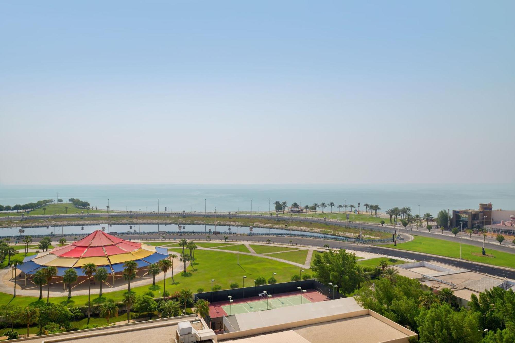 Le Meridien Al Khobar Exterior photo View of the stadium from the hotel